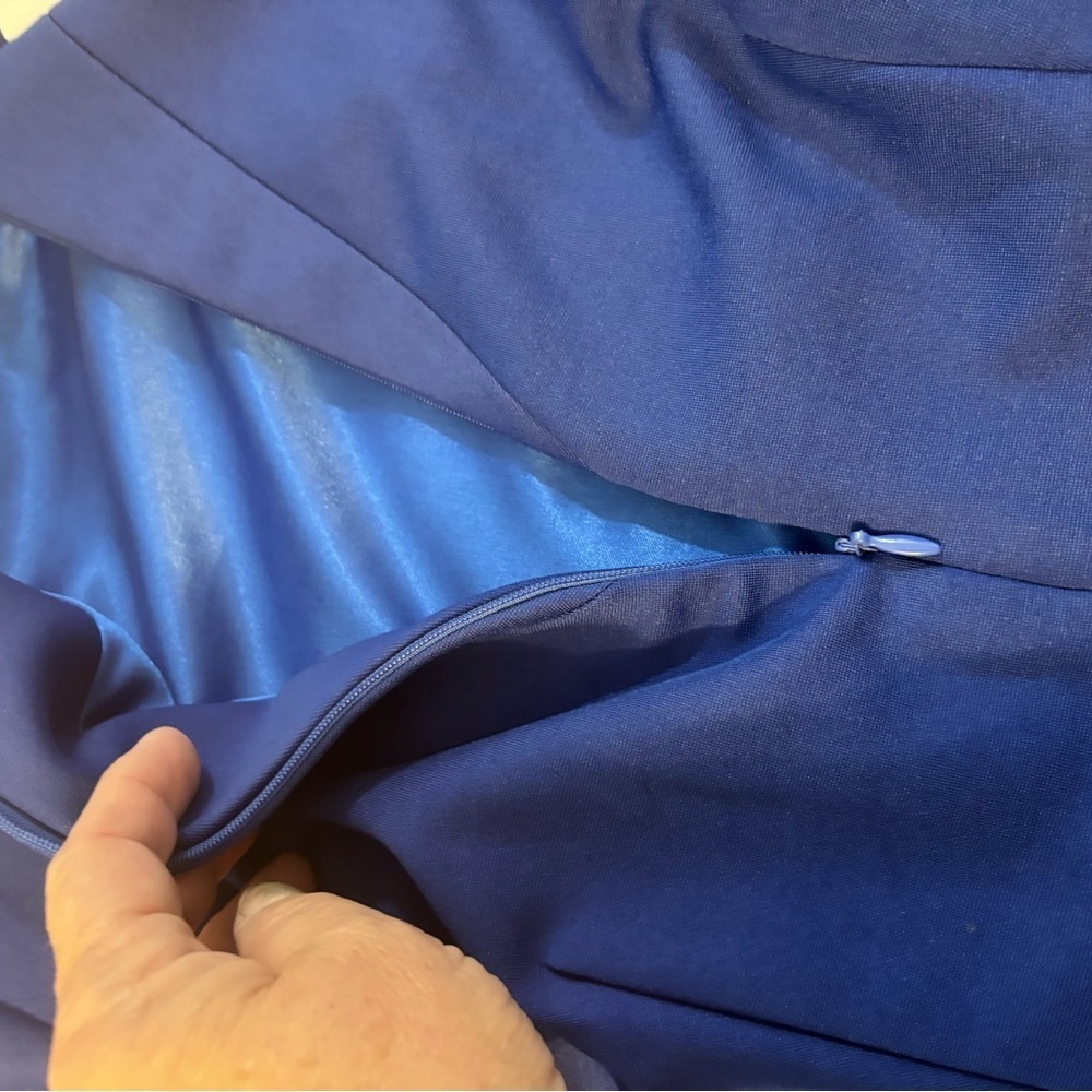 Elegant Sapphire Long Sleeve Dress - Picture 4 of 9